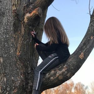 Meet your Posher, Averi